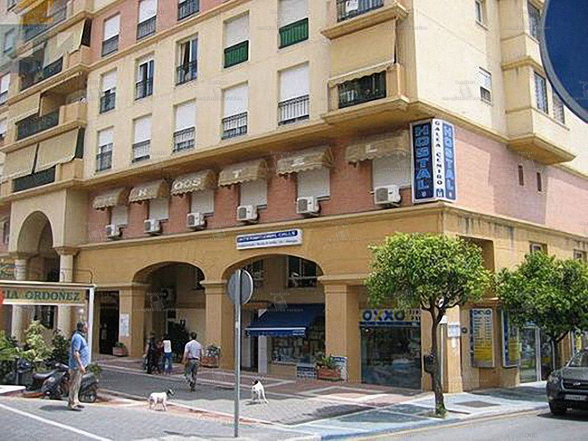 Local comercial en Marbella №52213