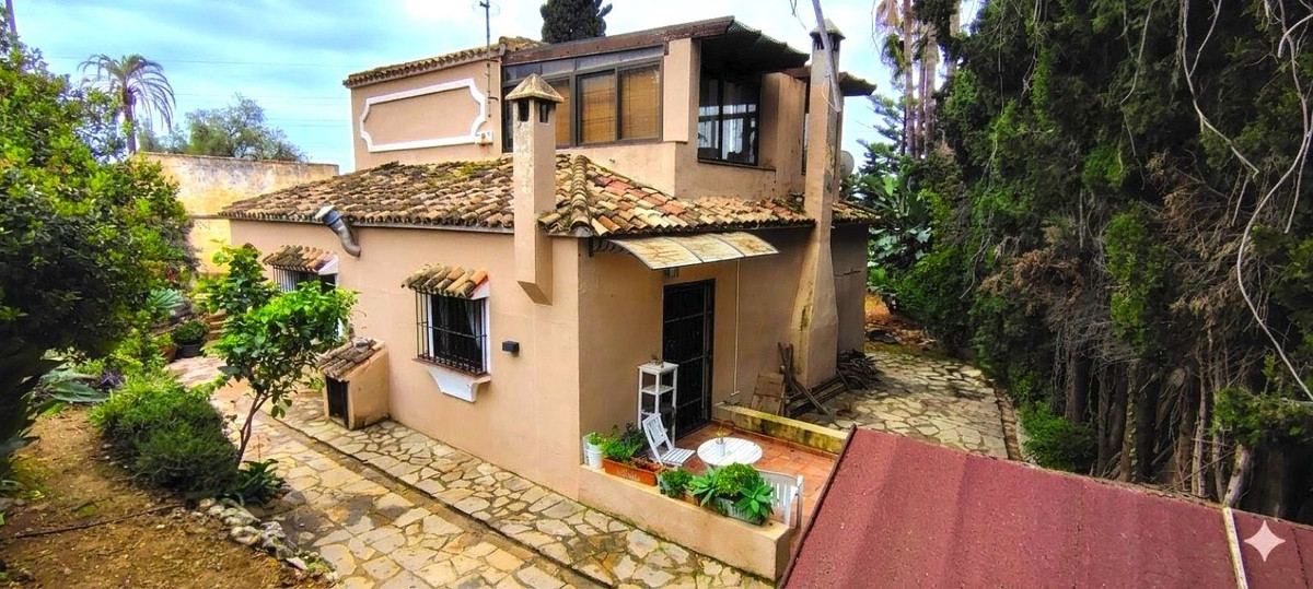 Villa en Marbella №52318