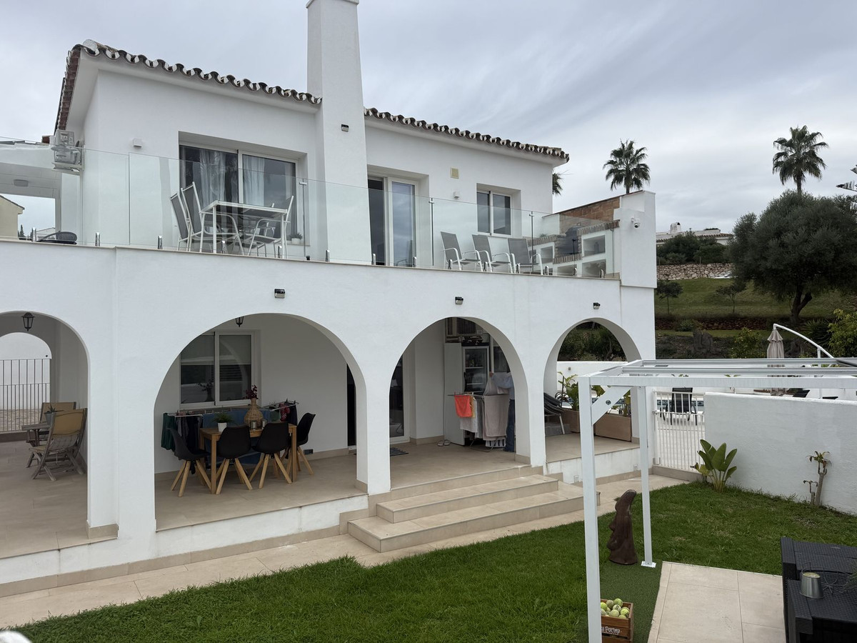 Villa en Mijas №52363