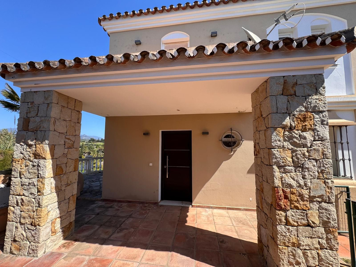Villa en Estepona №52391