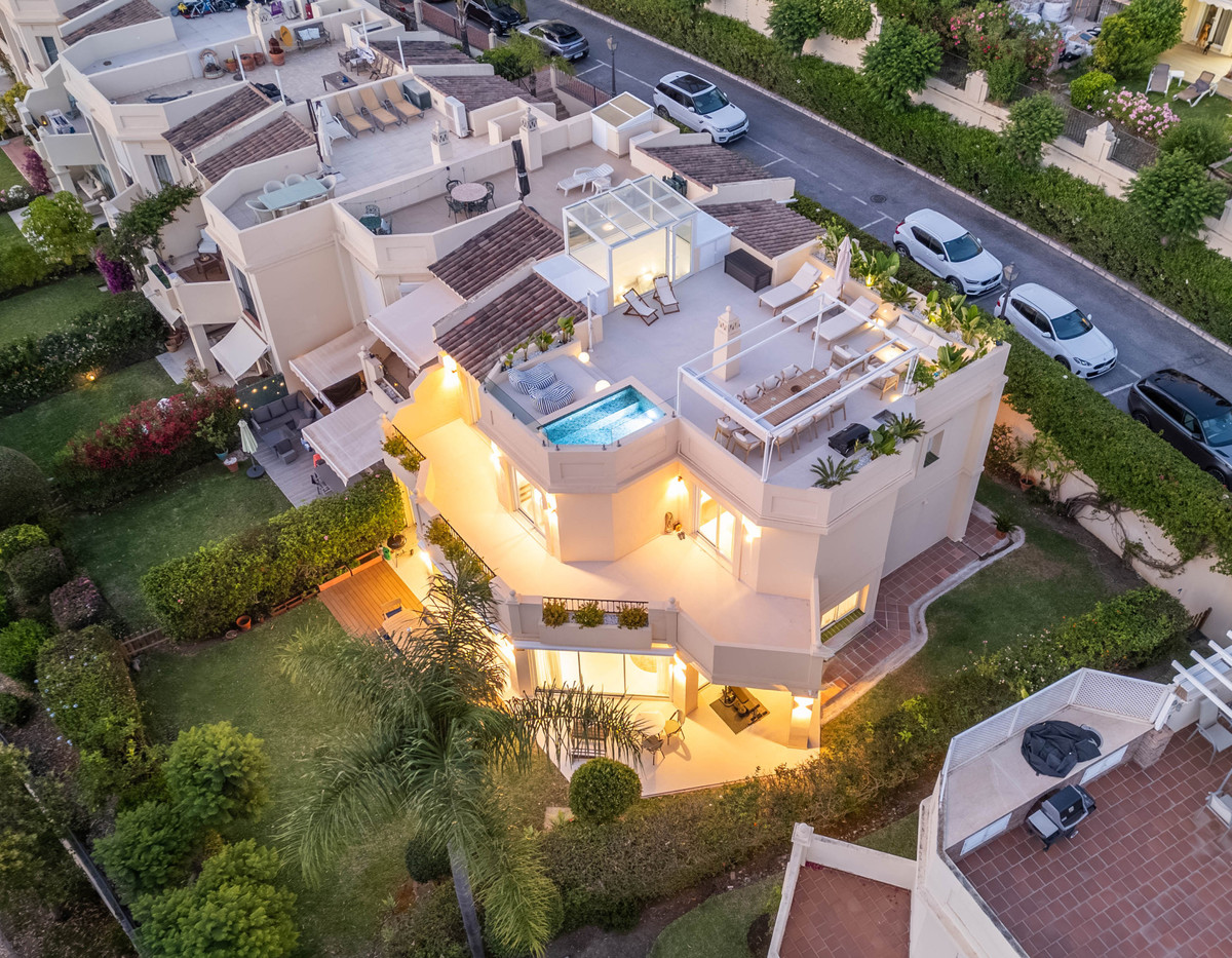 Villa in Malaga №52409