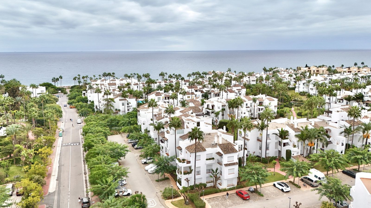 Apartments in Estepona №52488