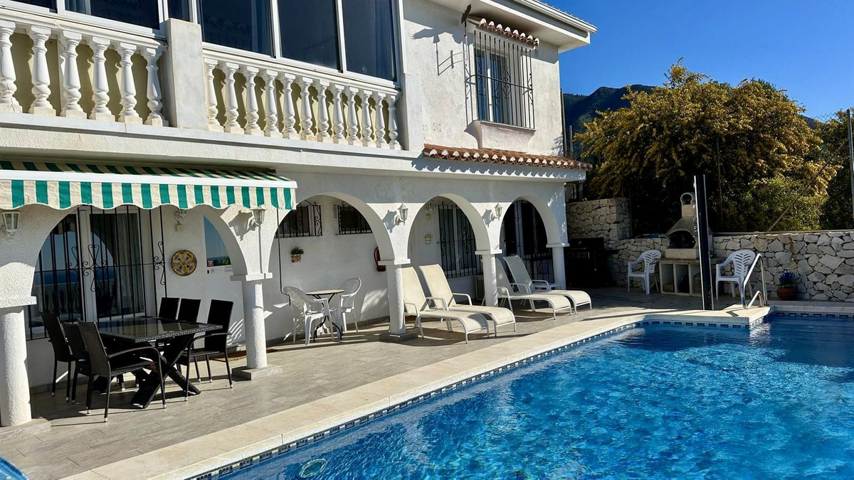 Villa en Mijas №52568