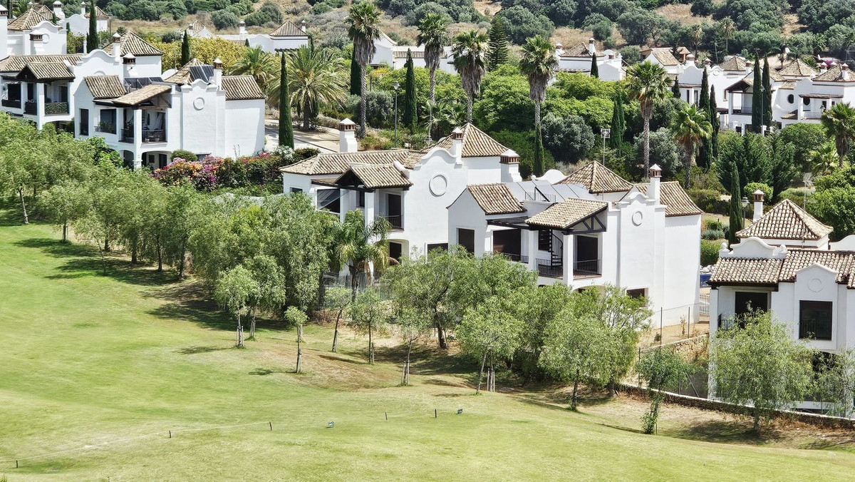 Villa en Estepona №52571