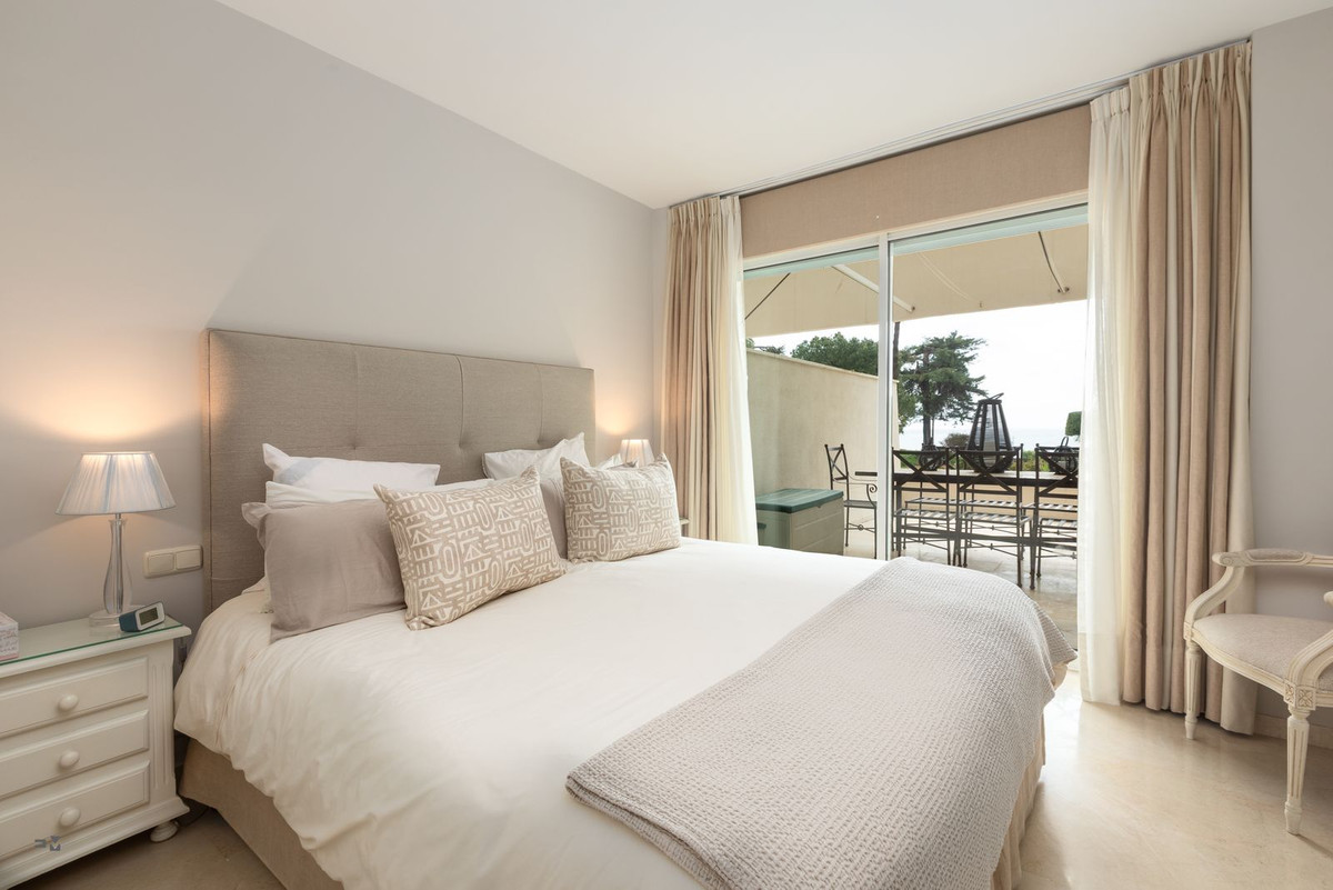 Apartamentos en Estepona №52596
