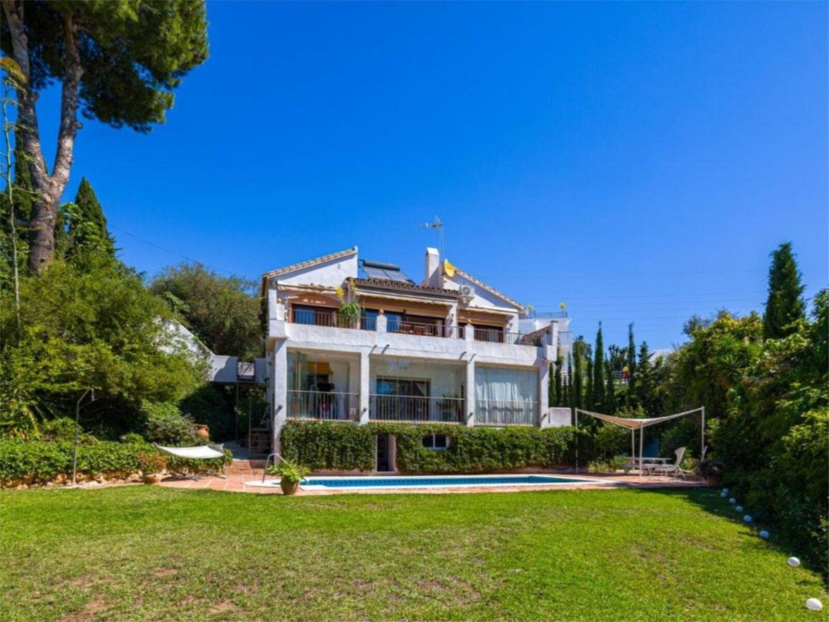 Villa en Marbella №52660