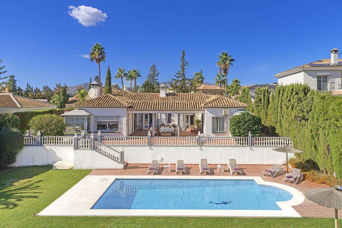 Villa en Mijas №52704