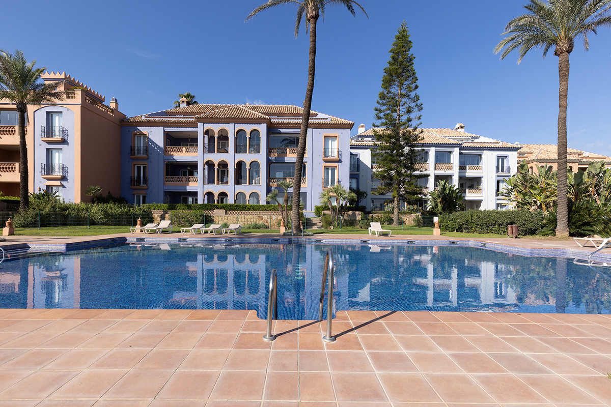 Apartments in Casares №52737