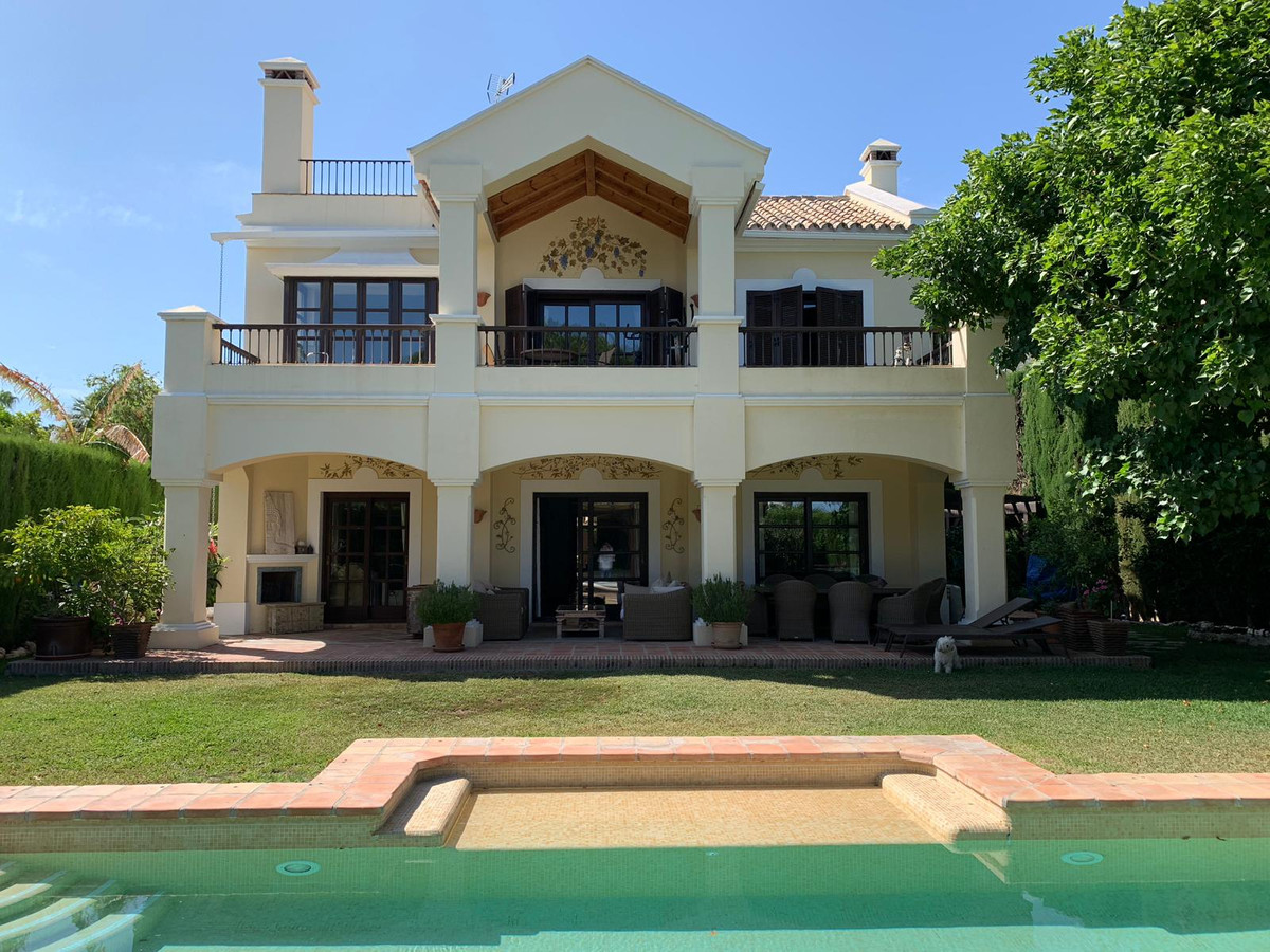 Villa en Marbella №52781