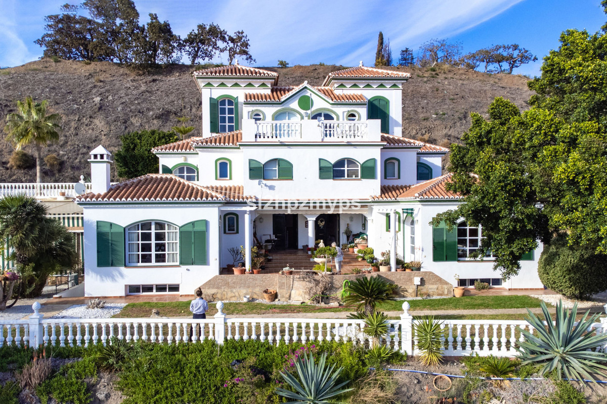 Villa en Malaga №52896