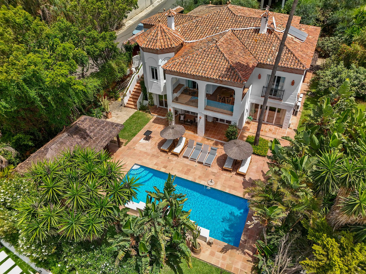 Villa en Marbella №52951