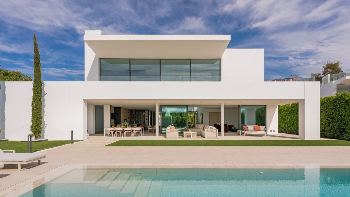 Villa in Marbella №53907