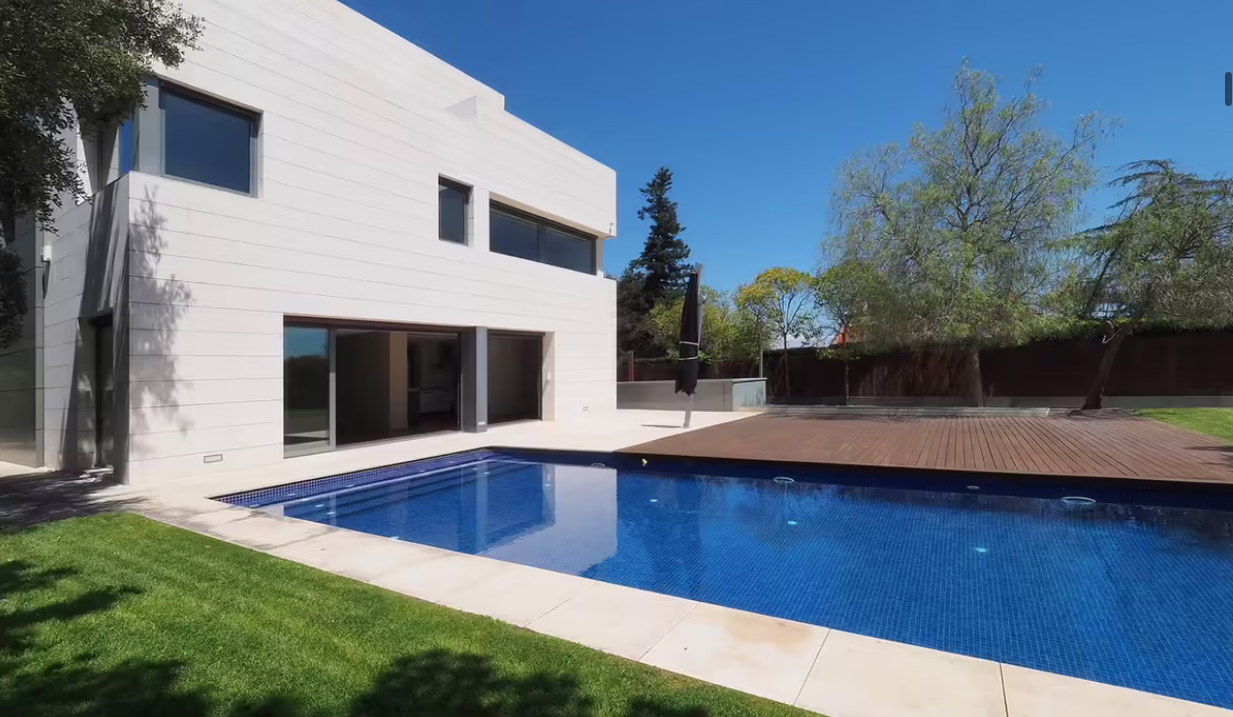 Агенция за недвижими имоти - Имоти Премиер - имот - 1208011, Цена: 2250000 EUR