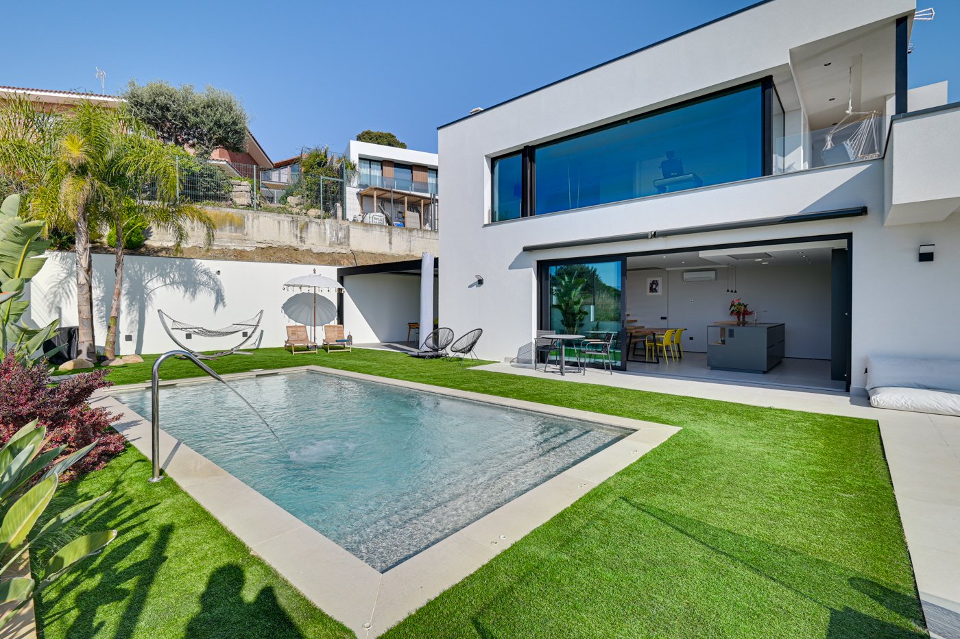 Агенция за недвижими имоти - Имоти Премиер - имот - 1224607, Цена: 1385000 EUR