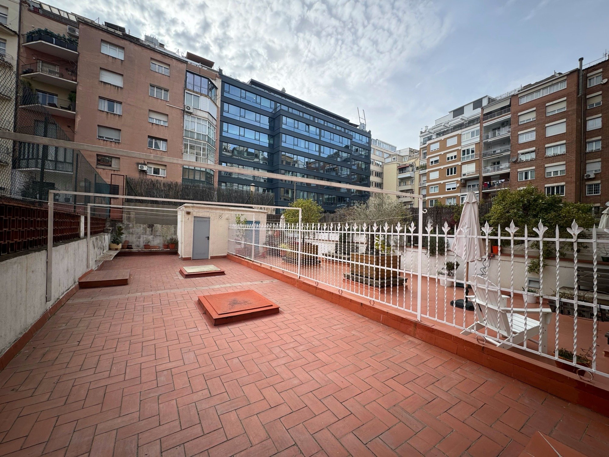 Агенция за недвижими имоти - Имоти Премиер - имот - 1224504, Цена: 1200000 EUR